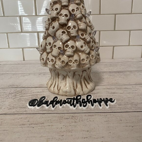 *NWT AtHome Ceramic Skull Skeleton Bat Ceramic Light Up Vintage Inspired Tree - Picture 4 of 9